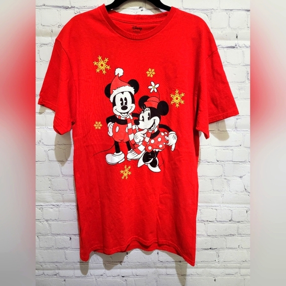 Disney Tops - Disney Mickey &‎ Minnie Mouse T-Shirt Size Medium